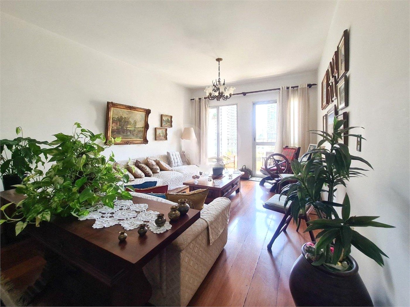 Apartamento à venda com 3 quartos, sendo 1 suíte, em Jardim das Acácias, São Paulo, SP