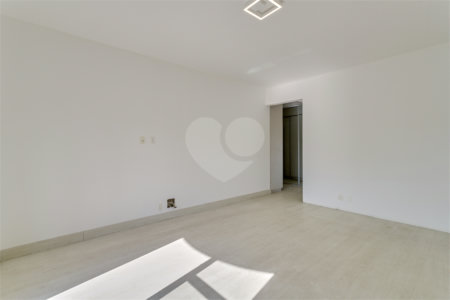 Apartamento à venda com 3 quartos, sendo 1 suíte, em Morumbi, São Paulo, SP