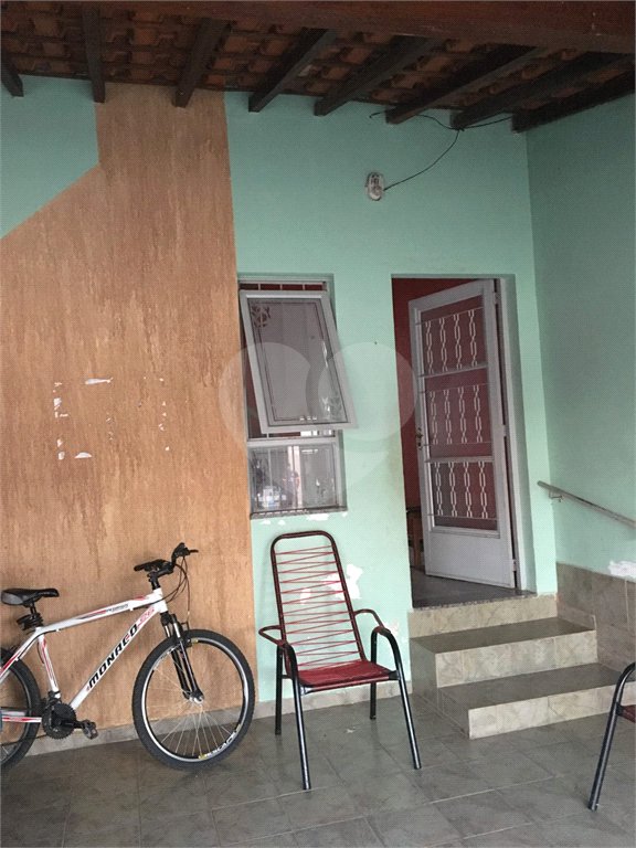 Casa à venda com 3 quartos, sendo 1 suíte, em Jardim Santa Efigênia, Salto, SP
