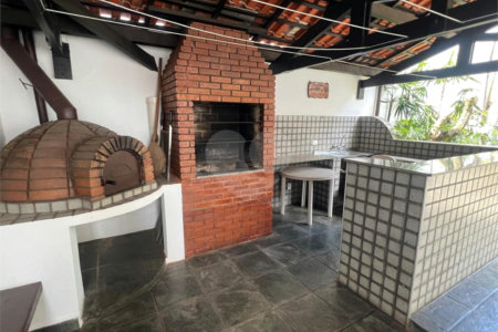 Casa à venda com 5 quartos, sendo 4 suítes, em Parque Maria Helena, São Paulo, SP