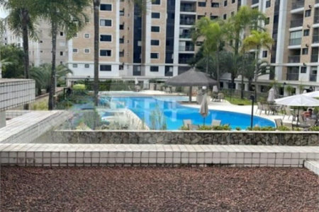 Apartamento à venda com 3 quartos, sendo 1 suíte,  em Cidade São Francisco, São Paulo, SP