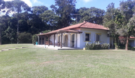 Chácara à venda com 3 quartos, sendo 2 suítes, em Vila Darcy Penteado (mailasqui), São Roque, SP