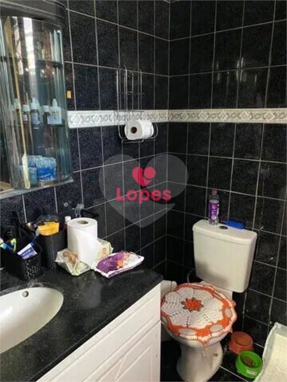 Casa à venda com 3 quartos, sendo 2 suítes, em Conjunto Residencial Trinta e Um de Março, São José dos Campos, SP
