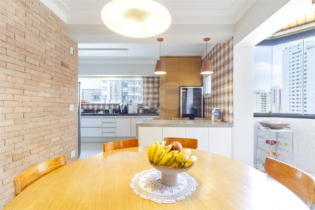Apartamento à venda com 4 quartos, sendo 2 suítes, em Indianópolis, São Paulo, SP
