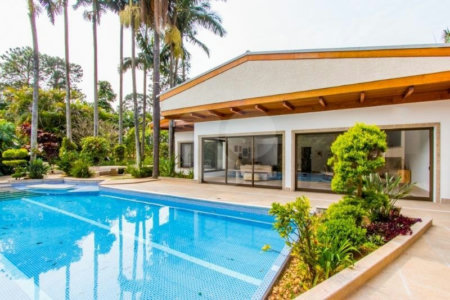 Casa Térrea à venda com 5 suítes em Jardim Marajoara, São Paulo, SP