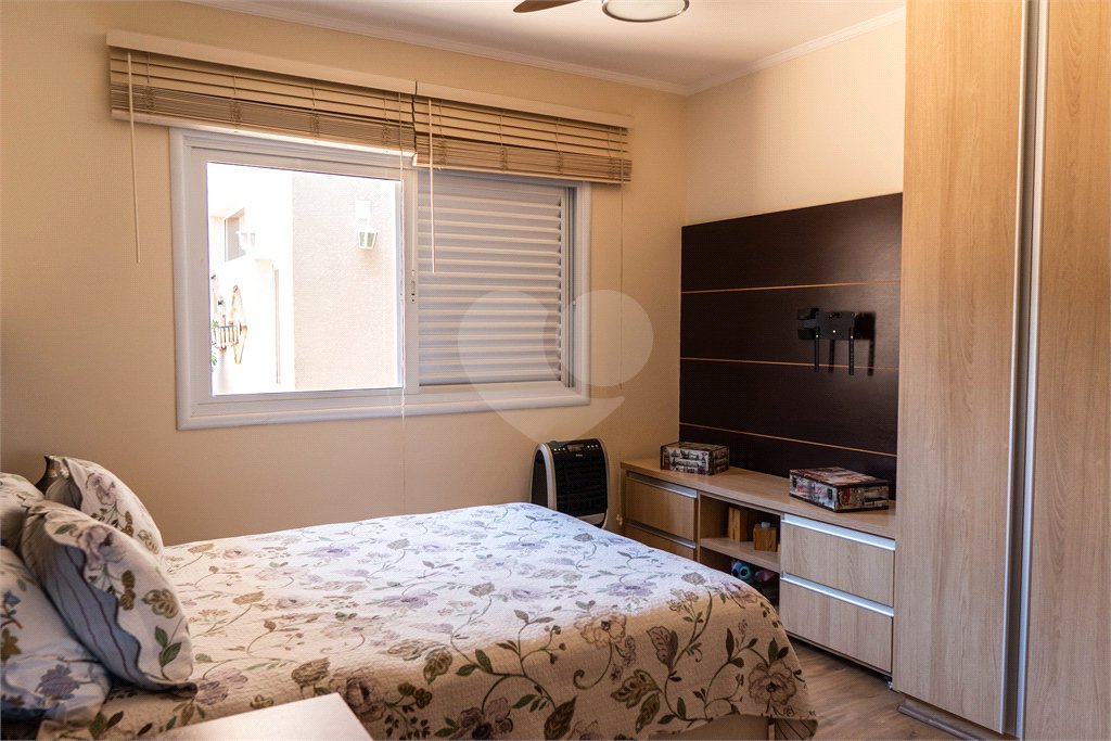 Casa à venda com 5 quartos, sendo 4 suítes, no condomínio Flamboyant, Atibaia - SP