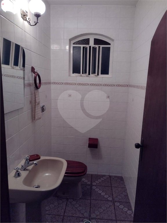 Casa à venda com 3 quartos, sendo 1 suíte, em Jardim São Pedro, Mogi das Cruzes, SP