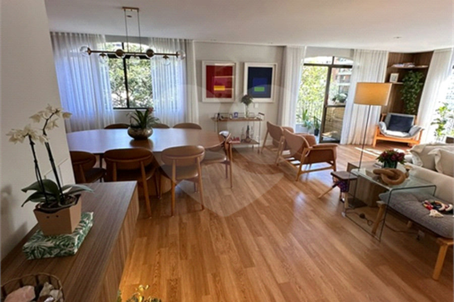 Apartamento para alugar com 3 quartos, sendo 2 suítes, em Moema, São Paulo, SP