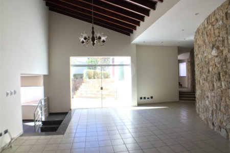 Casa à venda com 4 suítes no condomínio Estância Marambaia, Vinhedo - SP
