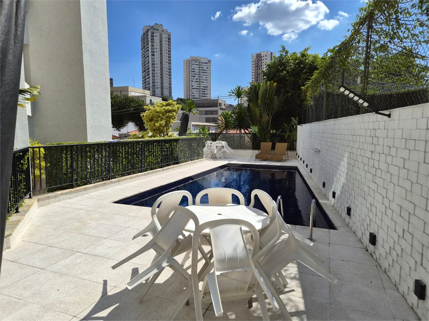 Apartamento à venda ou para alugar com 4 quartos, sendo 2 suítes, em Santana, São Paulo, SP