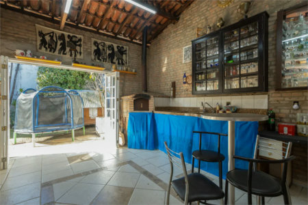Sobrado à venda com 4 quartos, sendo 2 suítes, em Vila Madalena, São Paulo, SP