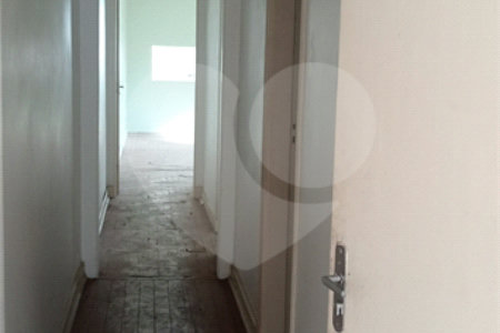 Sobrado à venda ou para alugar com 4 quartos em Água Branca, São Paulo, SP