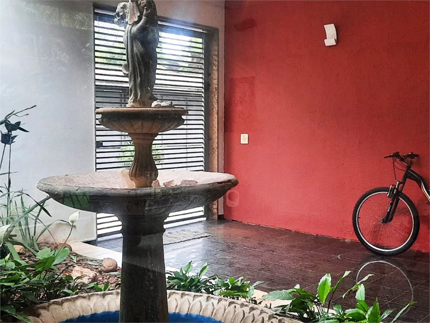 Sobrado à venda com 4 quartos, sendo 2 suítes,  em Bela Aliança, São Paulo, SP