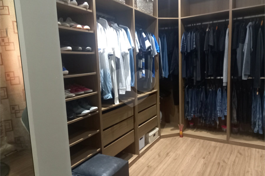 Sobrado à venda com 3 quartos, sendo 1 suíte,  em Tremembé, São Paulo, SP