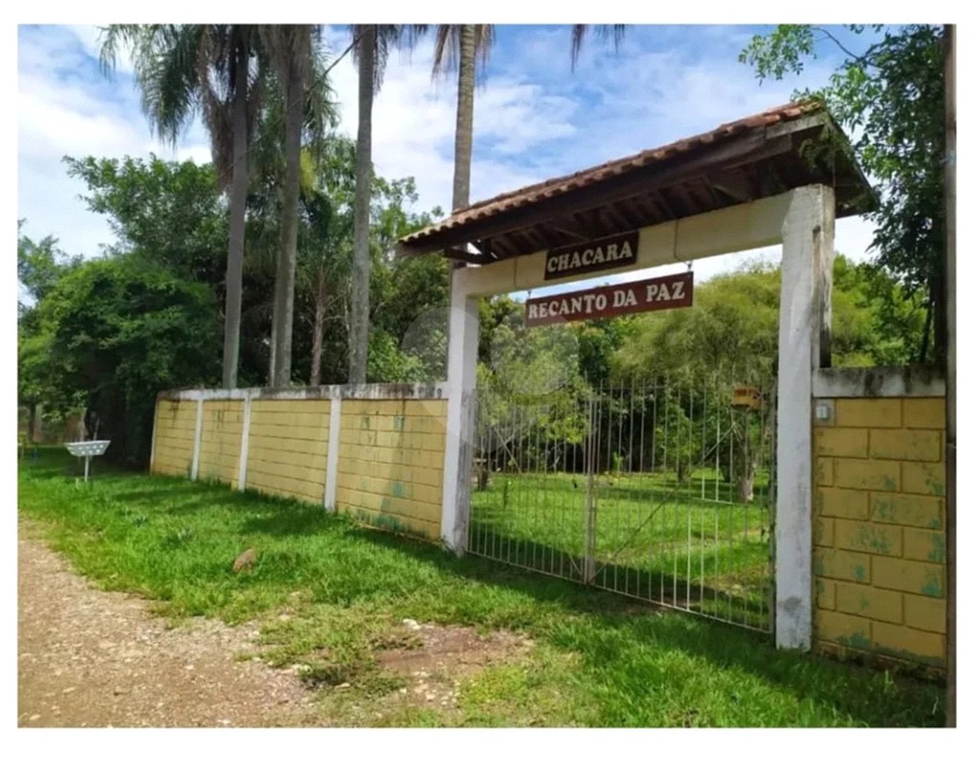 Chácara à venda com 5 quartos, sendo 2 suítes, em Chácara Recreio Danubio, Holambra, SP