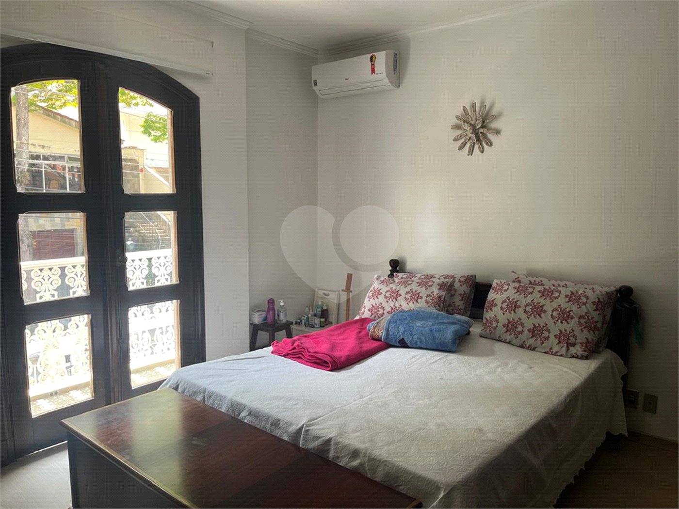 Casa à venda com 4 quartos, sendo 1 suíte, em Jardim Franca, São Paulo, SP
