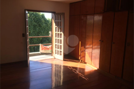 Casa à venda com 4 quartos, sendo 1 suíte, em Jardim Brasília (zona Leste), São Paulo, SP
