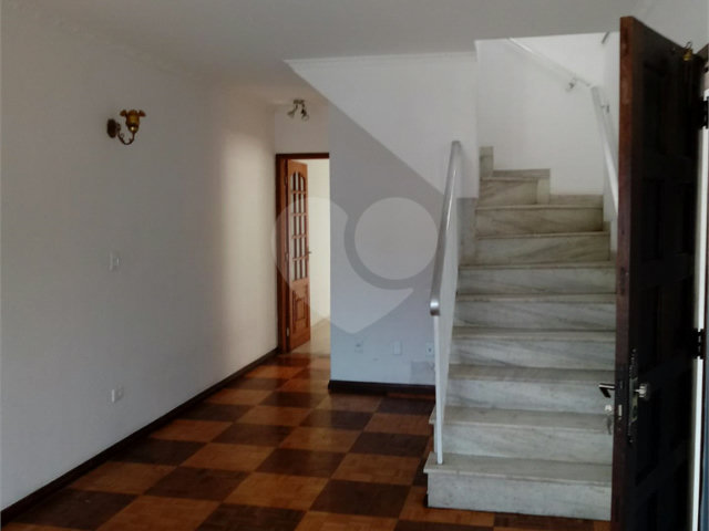 Sobrado à venda com 3 quartos, sendo 1 suíte,  em Tremembé, São Paulo, SP