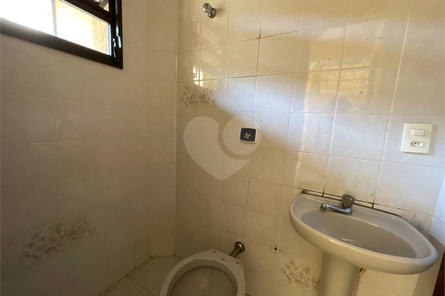 Sobrado à venda com 4 quartos, sendo 1 suíte, em Vila Nova Cachoeirinha, São Paulo, SP