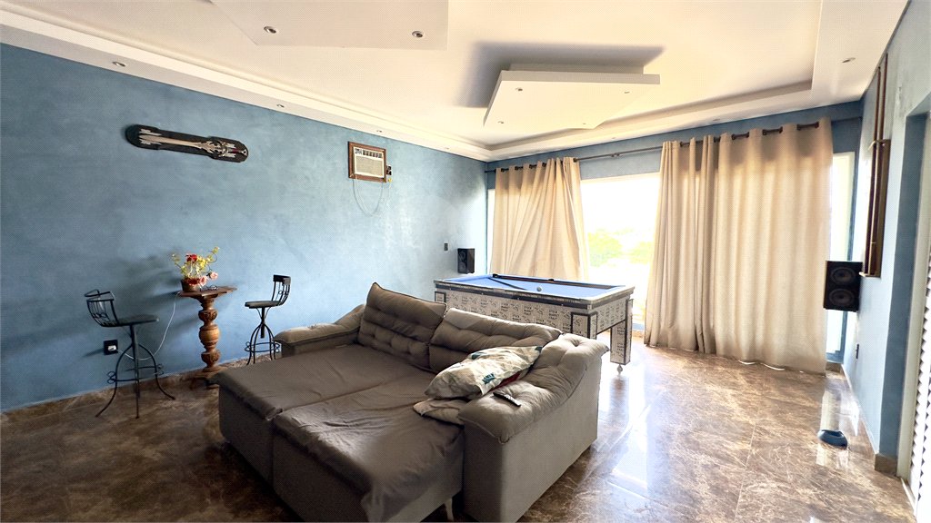 Casa à venda com 5 quartos, sendo 3 suítes, no condomínio Residencial Helvetia Park, Indaiatuba - SP