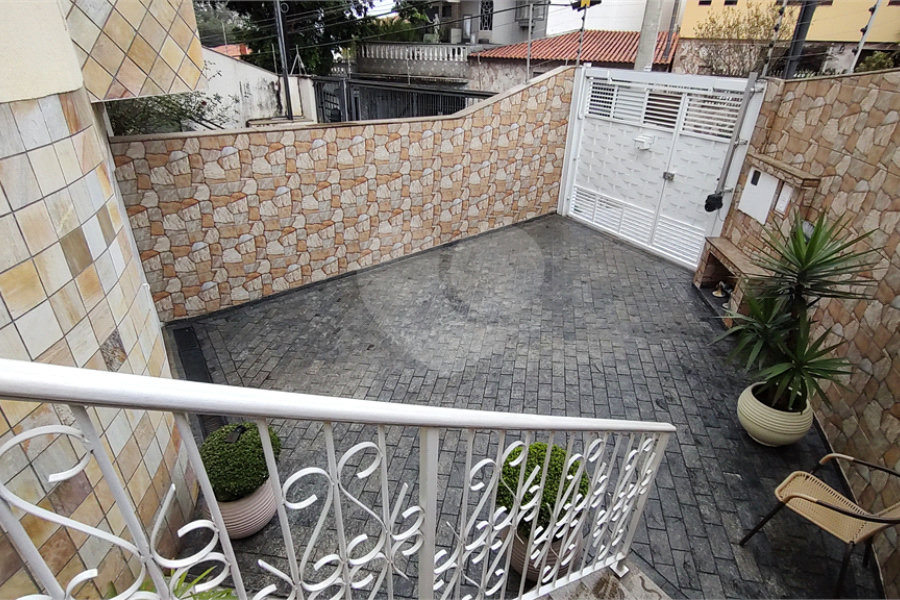 Sobrado à venda com 4 quartos, sendo 3 suítes, em Parque São Domingos, São Paulo, SP