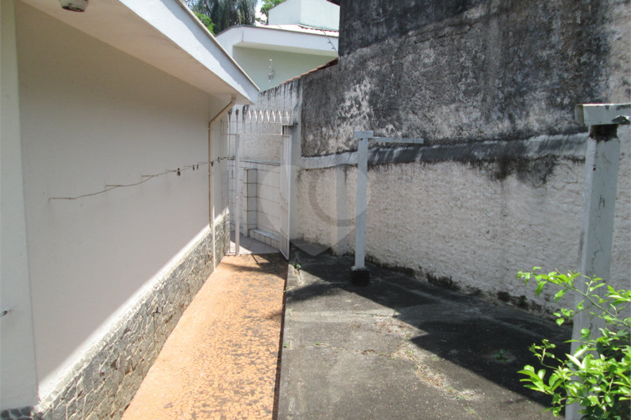Sobrado à venda com 3 quartos em Horto, São Paulo, SP