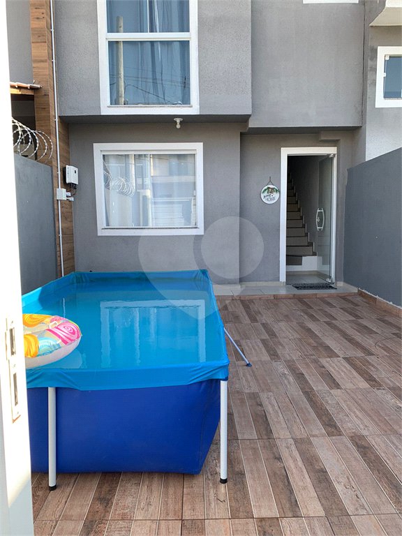Casa à venda com 2 suítes no condomínio Residencial Camila., Rio de Janeiro - RJ