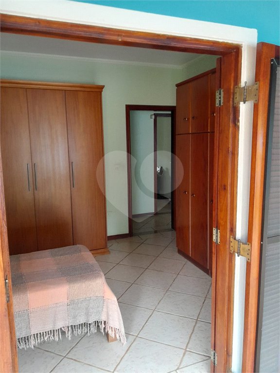 Chácara à venda com 4 quartos, sendo 1 suíte,  em Vila Dom Pedro, Atibaia, SP