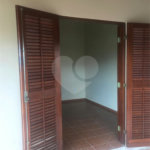 Casa à venda com 3 quartos, sendo 1 suíte,  no condomínio Marf II, Bom Jesus dos Perdões - SP
