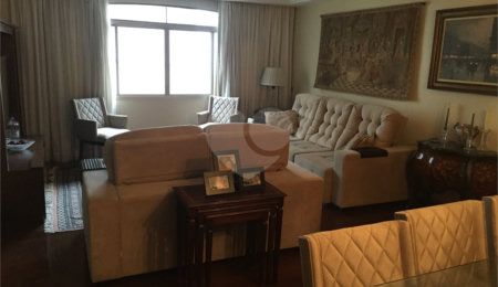 Apartamento à venda com 3 quartos, sendo 1 suíte,  em Bela Vista, São Paulo, SP