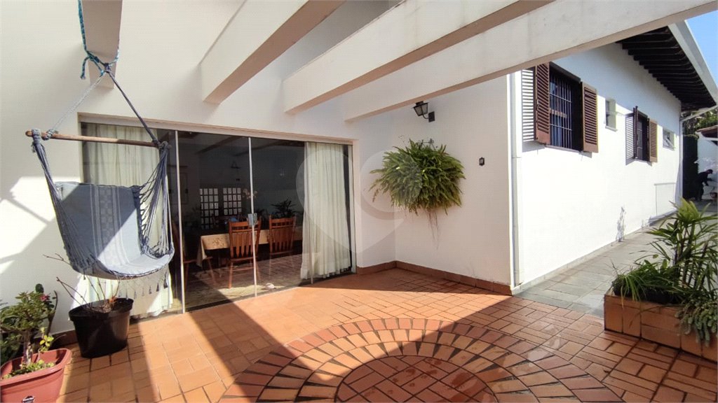 Sobrado à venda com 4 quartos, sendo 2 suítes, em Interlagos, São Paulo, SP