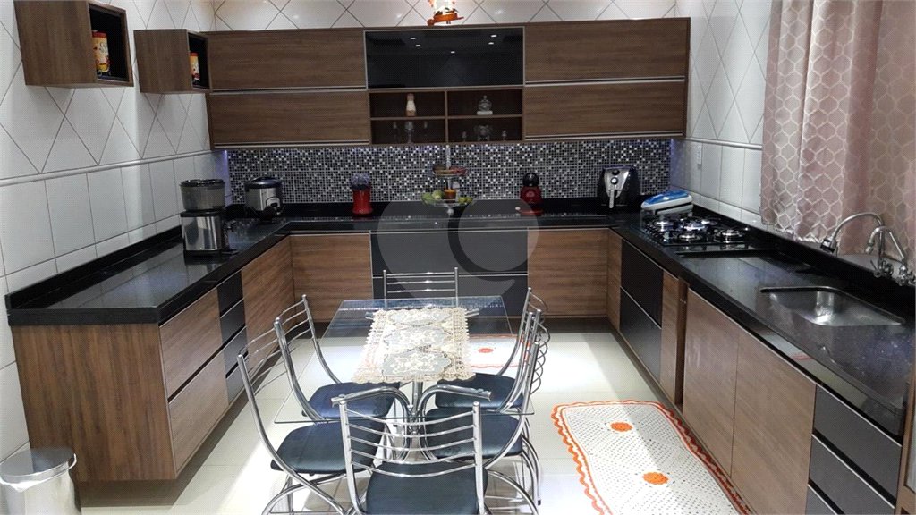 Casa à venda com 3 quartos sendo 1 suíte em Encanto do Planalto
