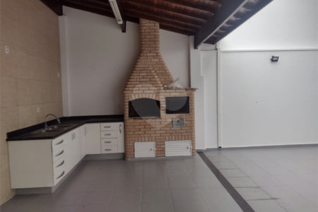 Sobrado espetacular.