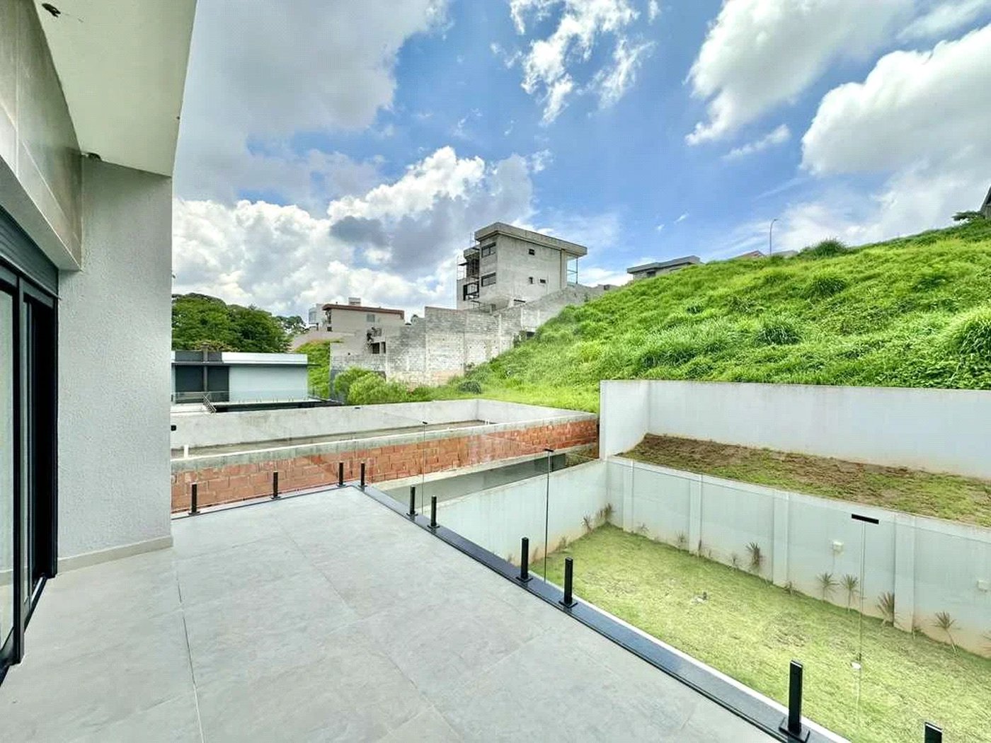 Casa em Cond. Vintage - Zero Km, 3 suítes, piscina, gourmet!