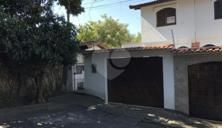 Casa à venda com 3 quartos, sendo 1 suíte,  em Vila Irmãos Arnoni, São Paulo, SP