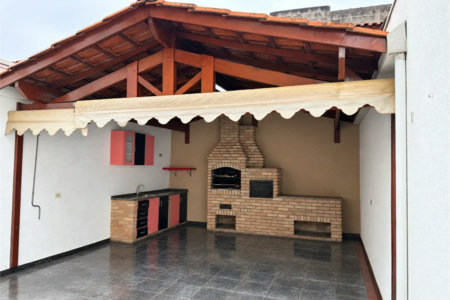 Sobrado à venda ou para alugar com 3 suítes em Vila Sônia, São Paulo, SP