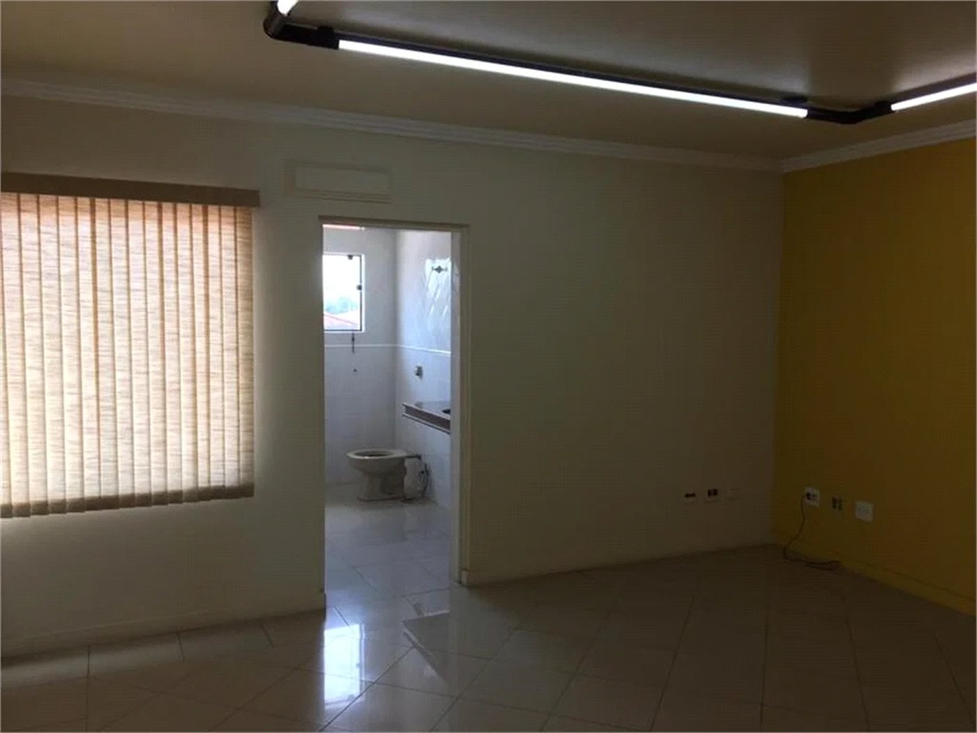 Casa à venda com 5 suítes no condomínio São Paulo, São Paulo - SP