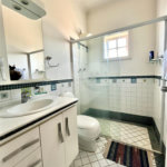 Casa à venda com 5 quartos, sendo 3 suítes, no condomínio Santa Teresa 1, Vinhedo - SP