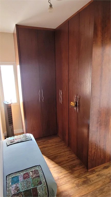 Sobrado à venda com 4 quartos, sendo 3 suítes, em Brooklin Paulista, São Paulo, SP