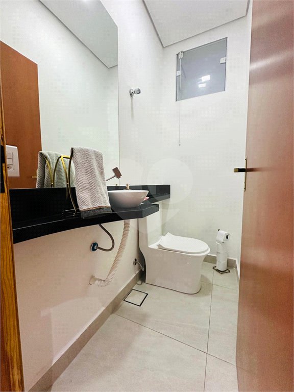 Casa à venda com 2 suítes, em Jardim Quaresmeira III, Suzano, SP
