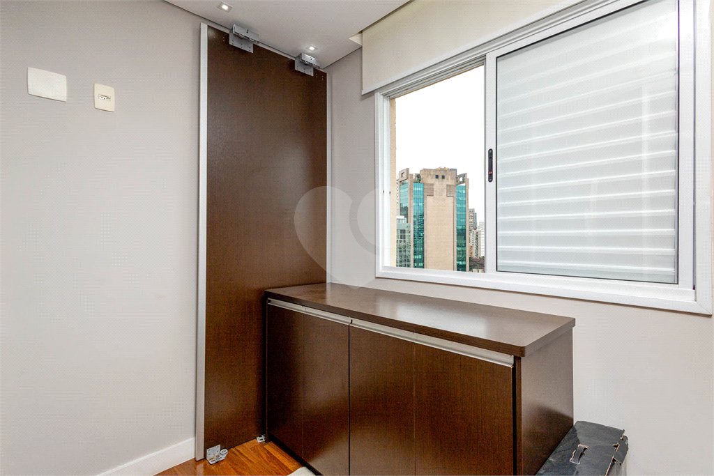 Apartamento à venda ou para alugar com 2 quartos, sendo 1 suíte, em Vila Olímpia, São Paulo, SP