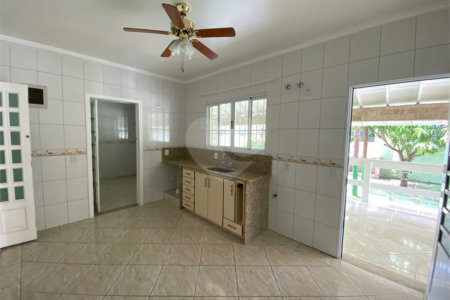 Casa à venda com 6 quartos, sendo 1 suíte, no condomínio Horizonte Azul I, Itupeva - SP