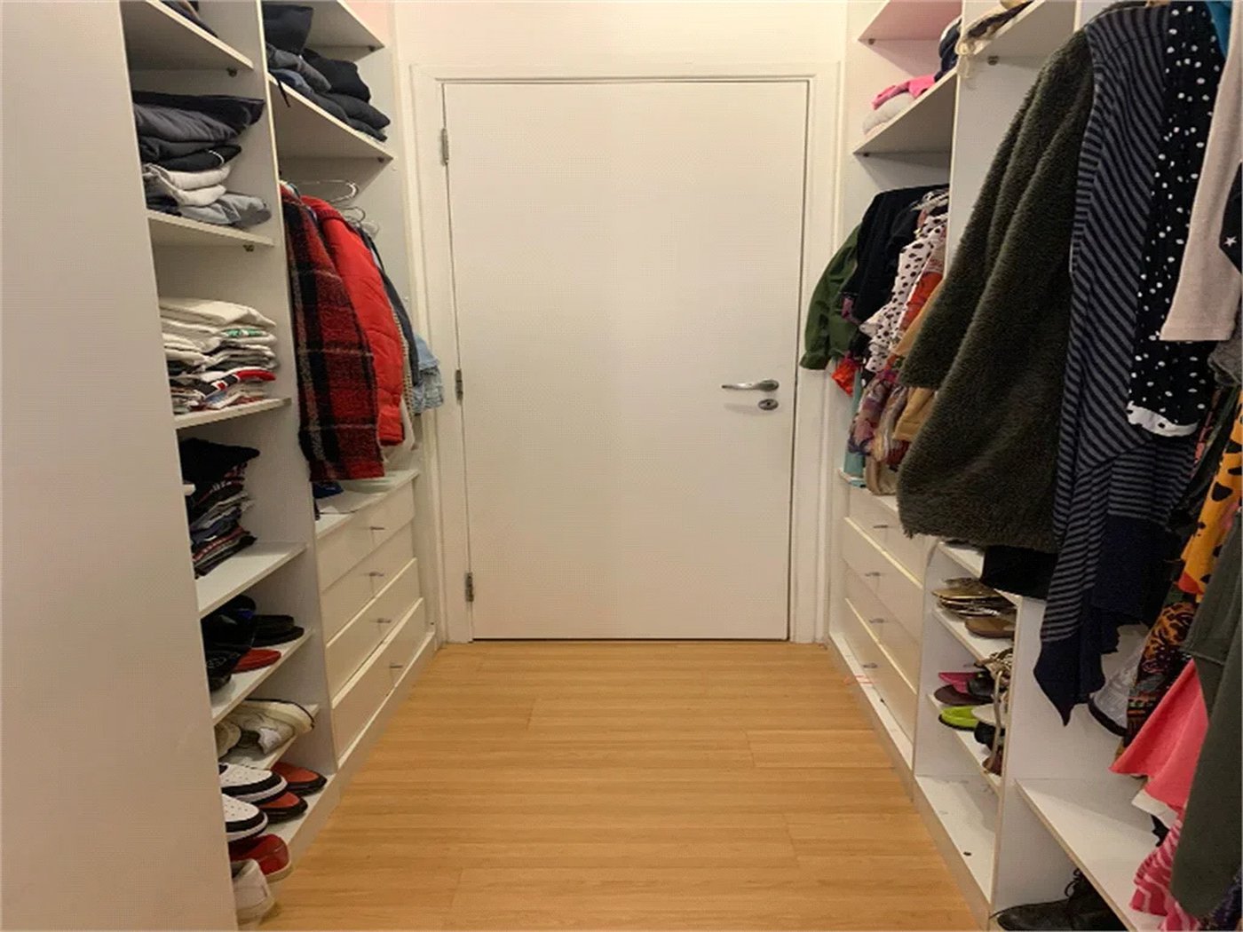 Apartamento à venda com 3 quartos, sendo 2 suítes, em Cidade São Francisco, São Paulo, SP