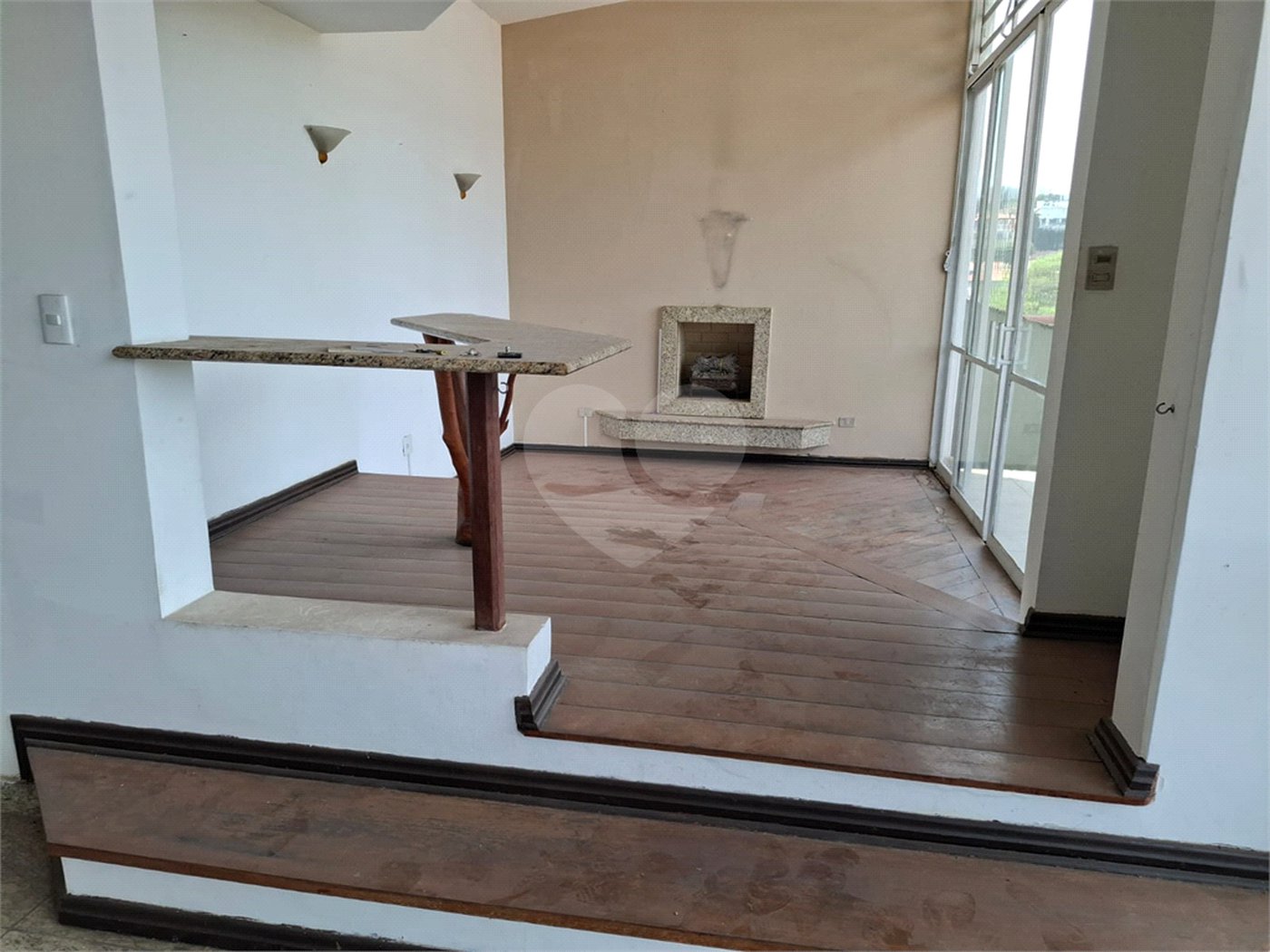 Casa à venda com 4 quartos, sendo 3 suítes, em Jardim São Bento, São Paulo, SP