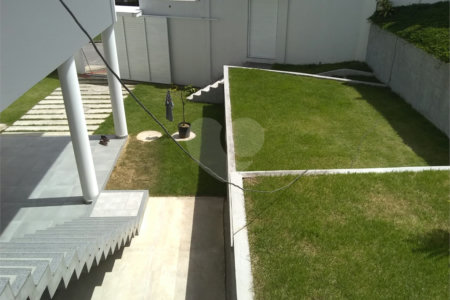 Casa à venda com 4 quartos, sendo 2 suítes, no condomínio Residencial Green Ville, Rio de Janeiro - RJ