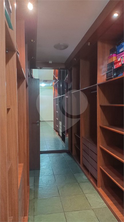 Casa à venda ou para alugar com 5 suítes no condomínio Vilage Zuleika Jabour, Salto - SP