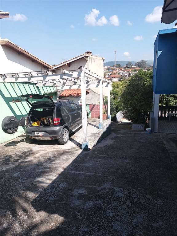 Casa à venda com 4 quartos, sendo 1 suíte, no condomínio Shangri-la, Atibaia - SP
