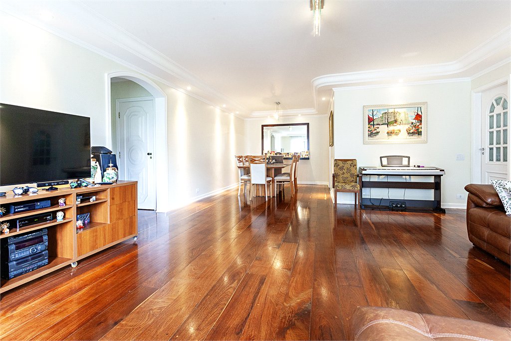 Apartamento à venda com 4 quartos, sendo 1 suíte, em Jardim Marajoara, São Paulo, SP