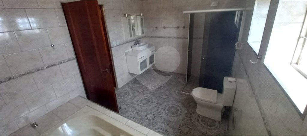 Sobrado para alugar com 3 quartos, sendo 1 suíte, em Parque Maria Domitila, São Paulo, SP