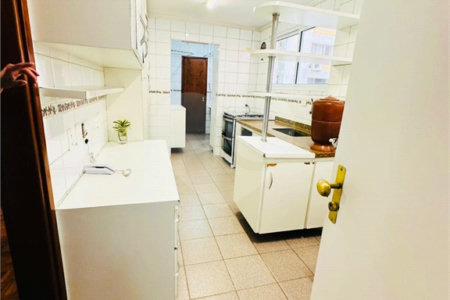 Apartamento à venda ou para alugar com 4 quartos, sendo 1 suíte, em Itaim Bibi, São Paulo, SP